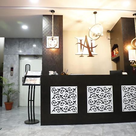 Hotel Ashoka Palace Ujjain Bagian luar foto
