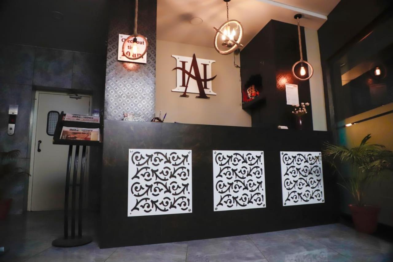 Hotel Ashoka Palace Ujjain Bagian luar foto