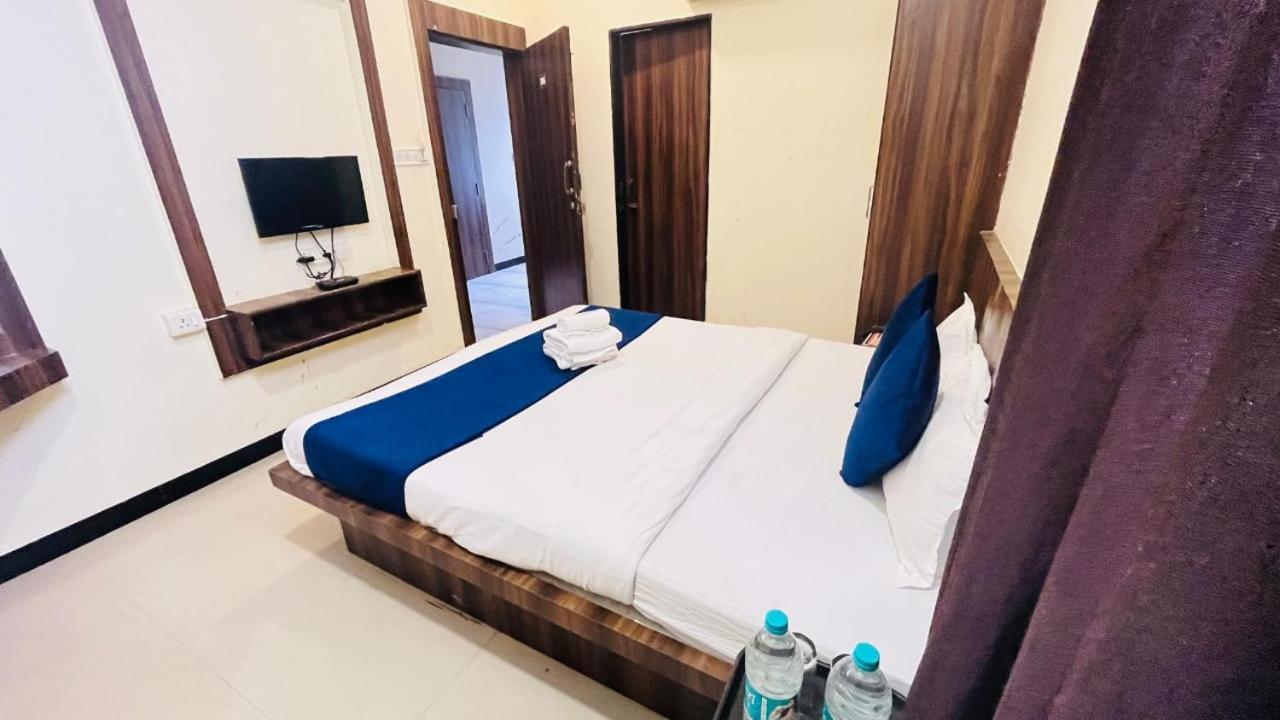 Hotel Ashoka Palace Ujjain Bagian luar foto