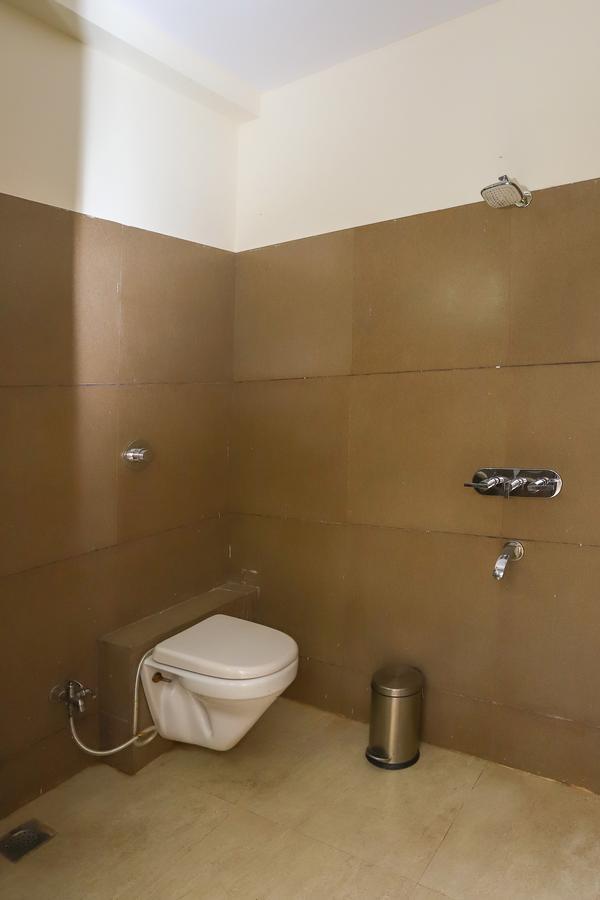 Hotel Ashoka Palace Ujjain Bagian luar foto
