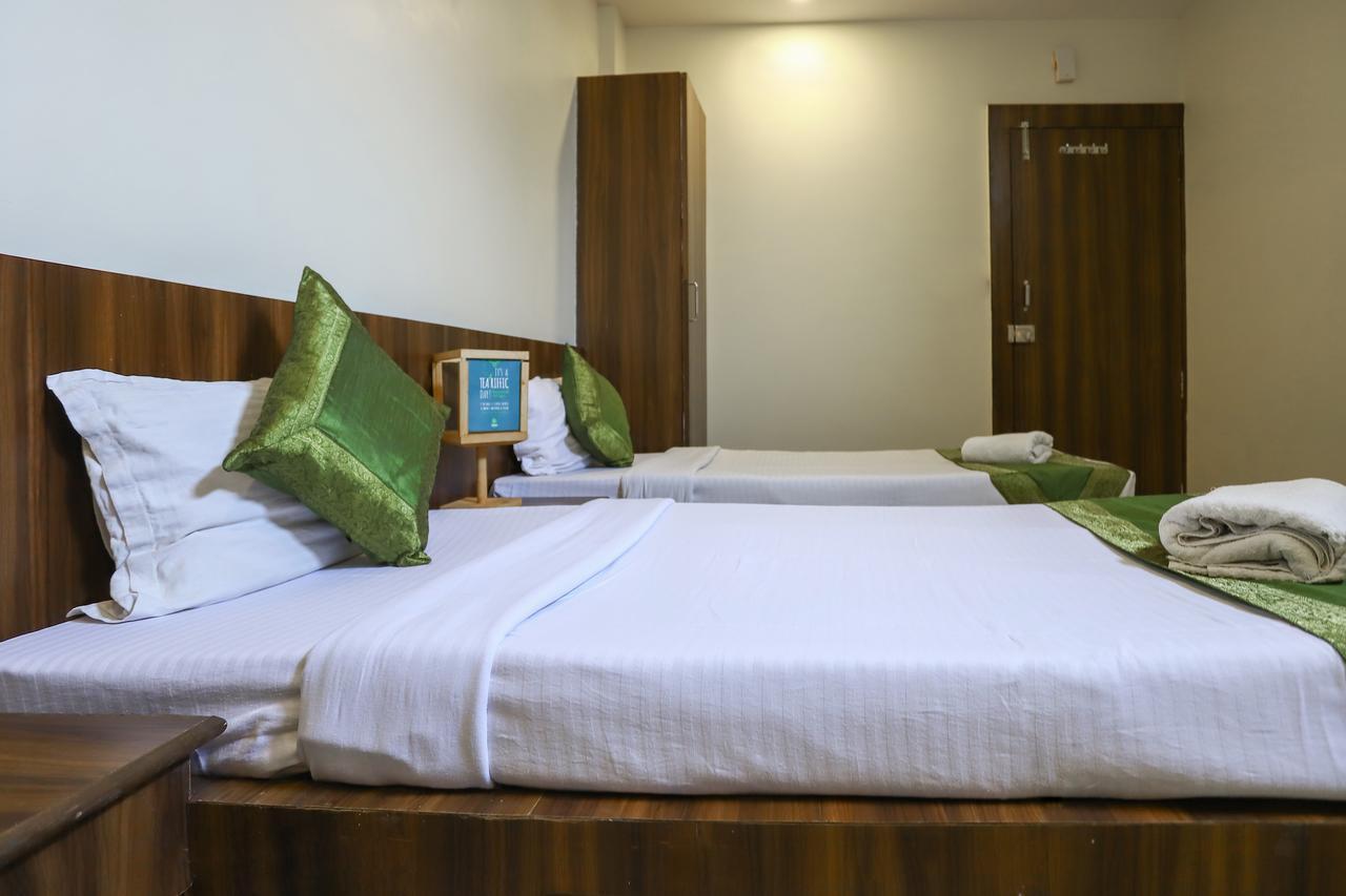 Hotel Ashoka Palace Ujjain Bagian luar foto