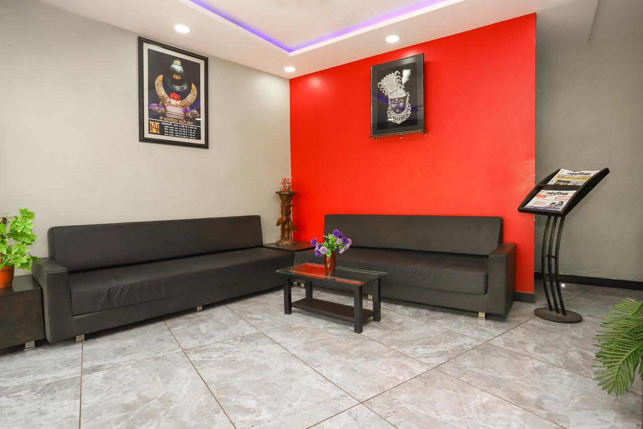 Hotel Ashoka Palace Ujjain Bagian luar foto
